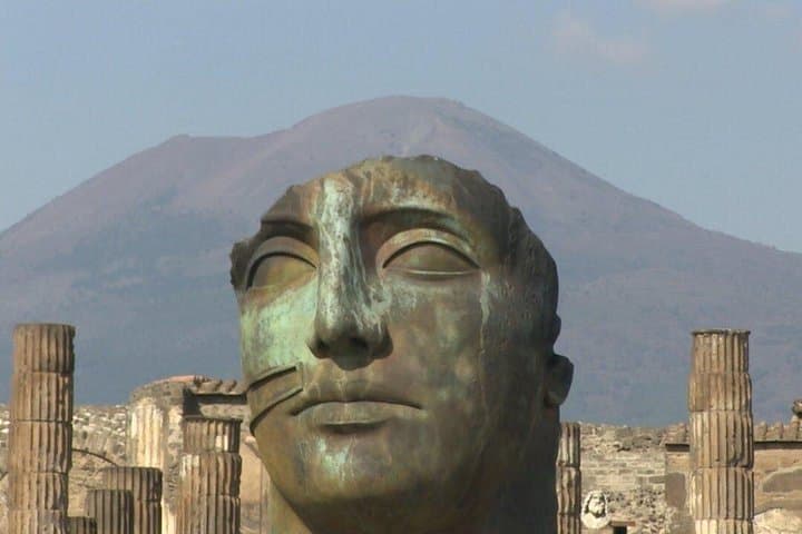 Private transfer from Naples to Positano with tour of Pompeii Ruins