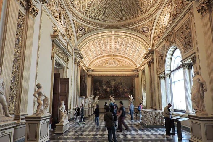 FLORENCE: Uffizi Gallery + Palazzo Vecchio monolingual Guided Tour - Small Group