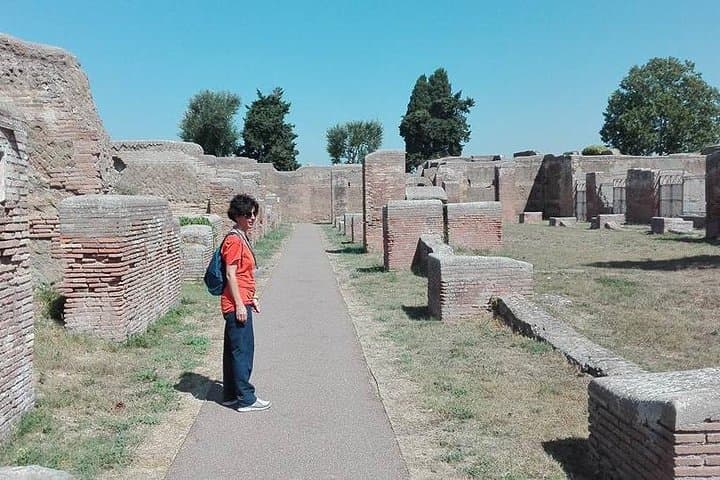 Daily life in Ostia Antica (private tour)