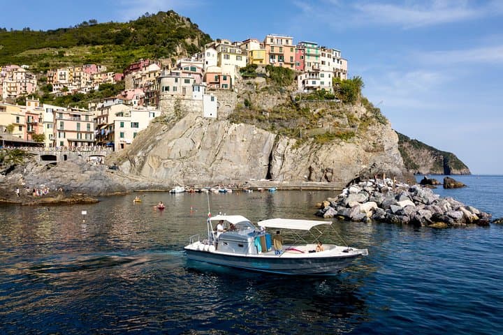 Cinque Terre Sunset Boat Tour Experience with Aperitivo and Swim