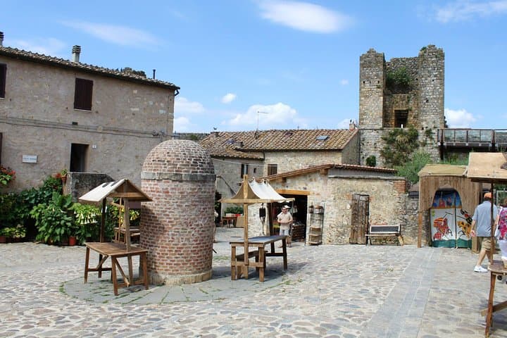 San Gimignano & Monteriggioni from Rome - full day private tour