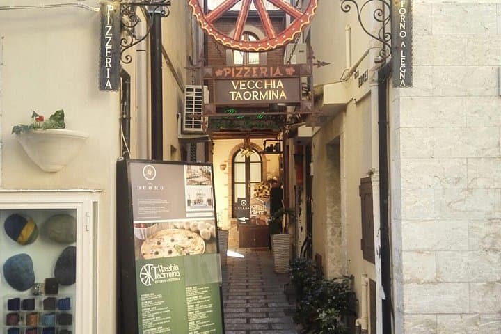 Best of Sicily in 1 Day: Volcano Etna, Naxos Bay, Taormina and Castelmola