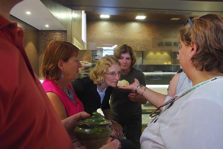 Bread-making workshop in Matera with tasting & wine