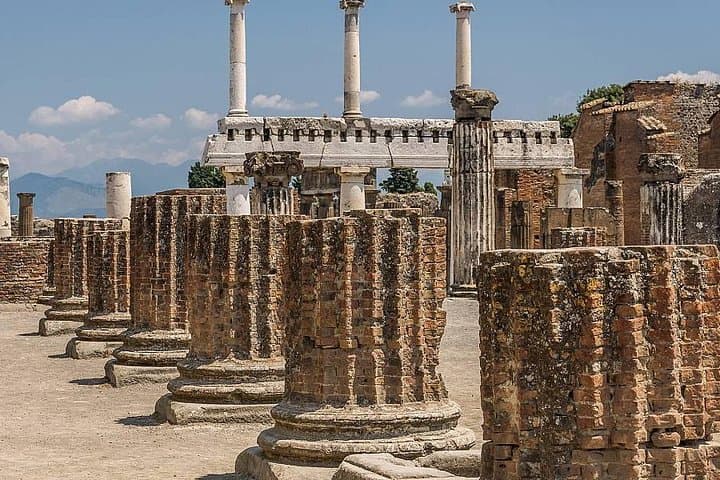 Pompeii ruins