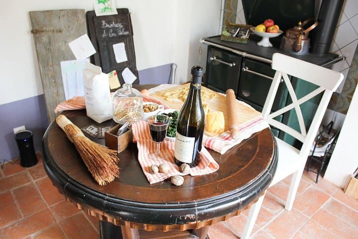 Pasta Class in Bologna in a 15th-Century Estate Home with Chiara