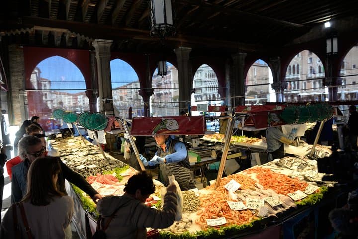 Rialto Market Tour with Hands on Cooking Class, Wine & Tiramisu