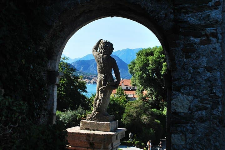 Half day tour: Isola Bella and Fishermen's Island with a tour guide