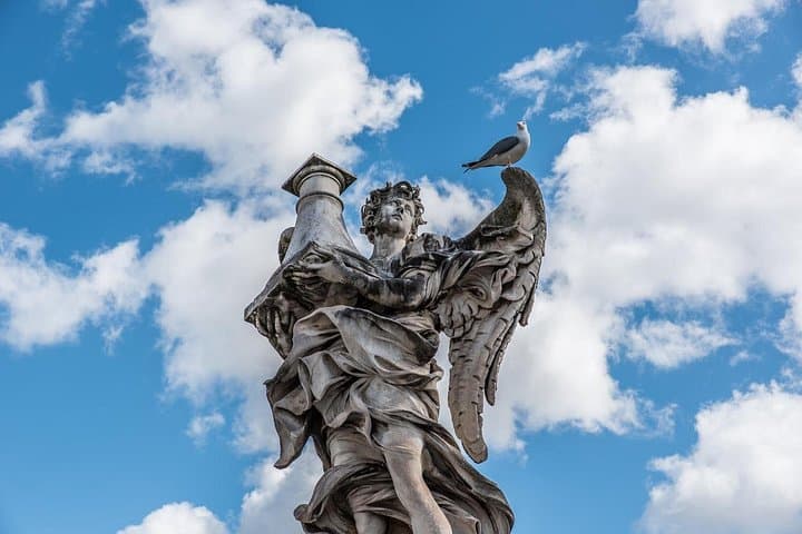 The angel statues on the Sant'Angelo bridge