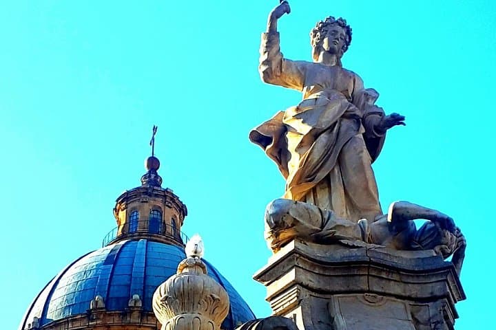 A walk among the monuments and markets of Palermo