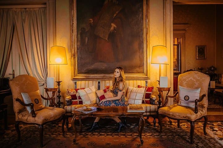 Gondola Ride and Aperitif in a Venetian Palace