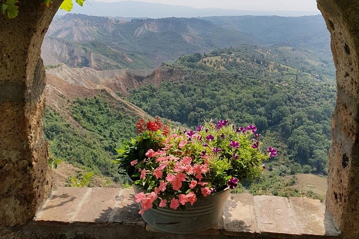 The spectacular dying city Civita di Bagnoregio&the Monster Park