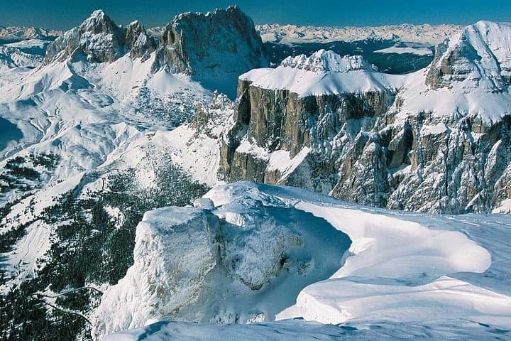 The most famous sledge slope in the Dolomites and a panoramic tour by car