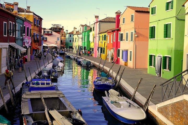 Venice in 2 days tour including Gondola Ride and Islands Tour by Private Boat