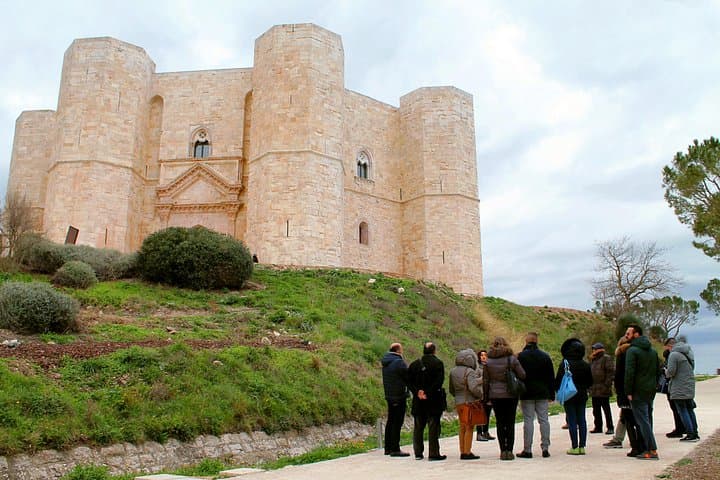 Trani – Castel del Monte: organized tour in 3 hours