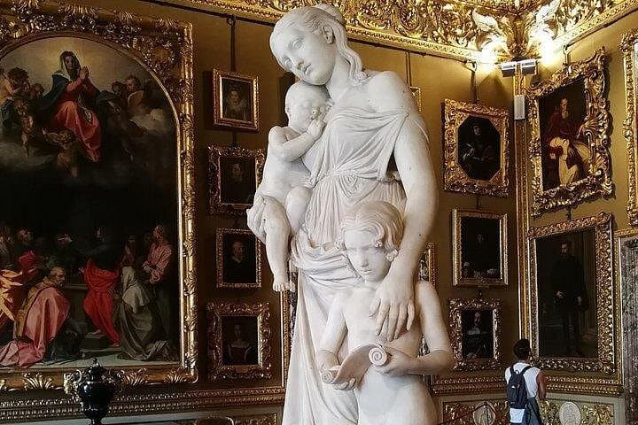Pitti Palace, Palatina Gallery and the Medici: Arts and Power in Florence.