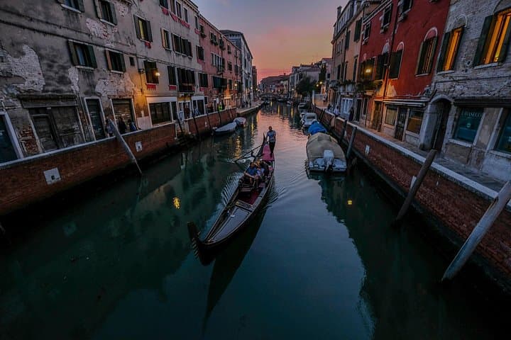 Private Mini Venice Photo Walk 2 Hours