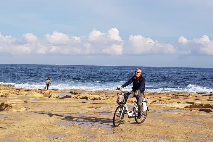 Siracusa tour on high tech bike