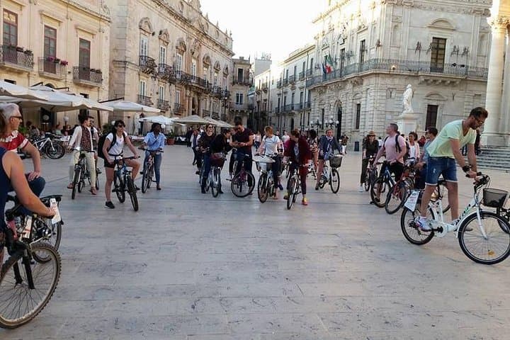 Siracusa tour on high tech bike