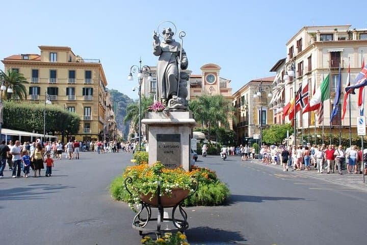 Discover Sorrento: Oil & Lemon Tour