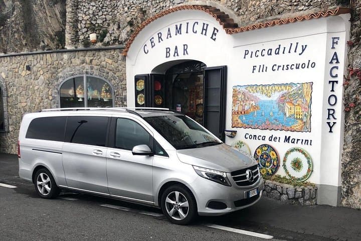 Small-Group Tour of the Amalfi Coast by Minivan with Light Lunch