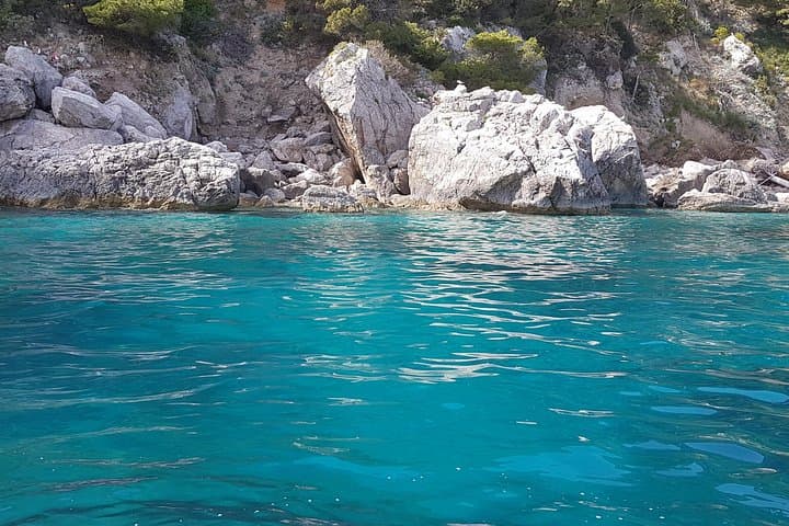 Private boat tour of the island of Capri