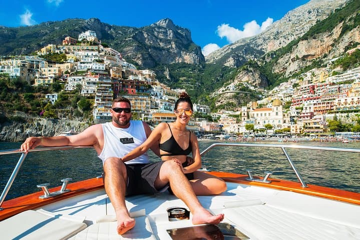 Private Boat Tour Sorrento to Positano & Amalfi–Typical Gozzo 850