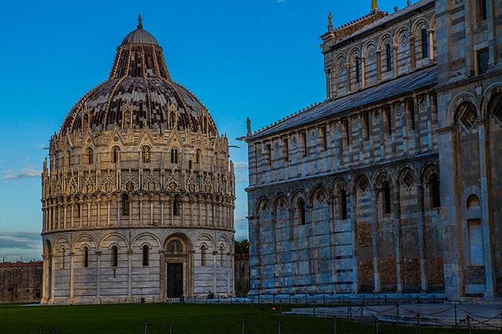 Lucca and Pisa Day Tour from Rome