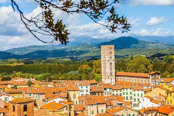 Lucca and Pisa Day Tour from Rome
