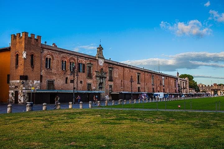 Lucca and Pisa Day Tour from Rome