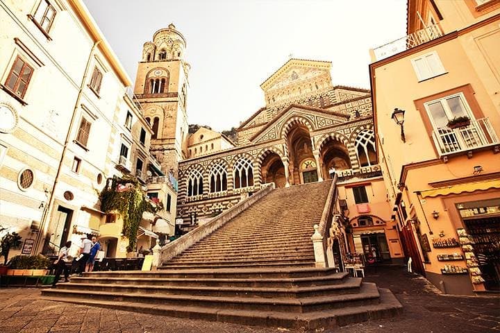 Pompeii and Amalfi Coast Private Day Trip from Rome
