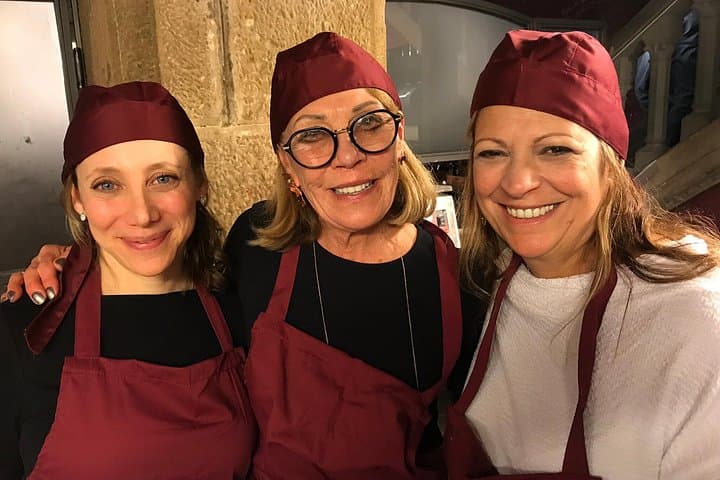 Don your chef's hats and aprons!