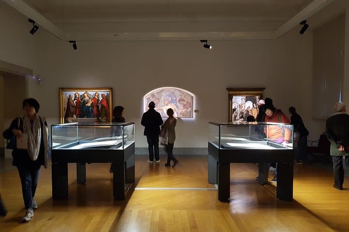Pinacoteca Ambrosiana and da Vinci's Codex Atlanticus admission in Milan