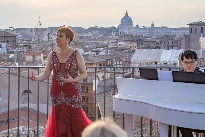 Rooftop Bar Opera Show: The Great Beauty of Rome