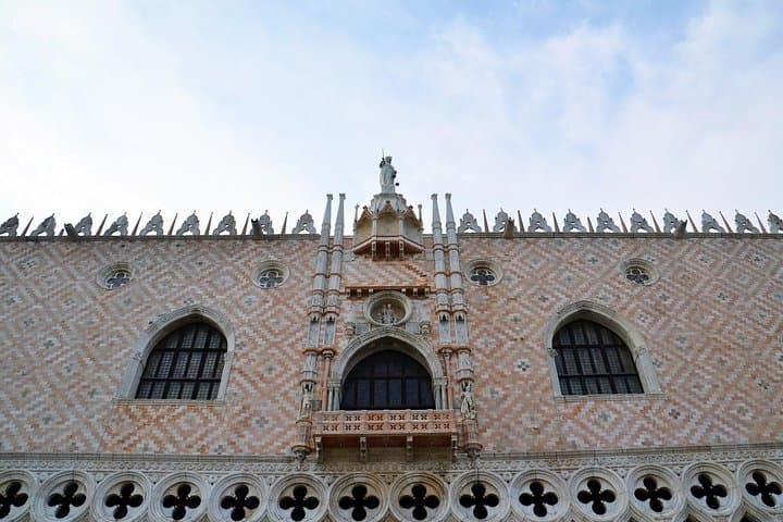Skip the Line: Best of Venice Private Tour Including San Marco Doges' Palace and Gondola Ride