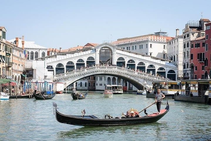 Venice Walking Tour and Gondola Ride