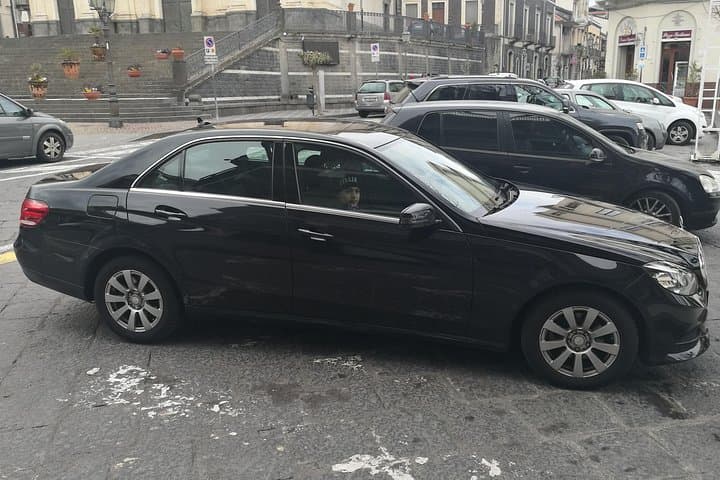 Transfer from Taormina and sourrounding villages to Catania Airport
