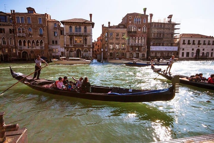 Enchanting Venice: Private Gondola Experience