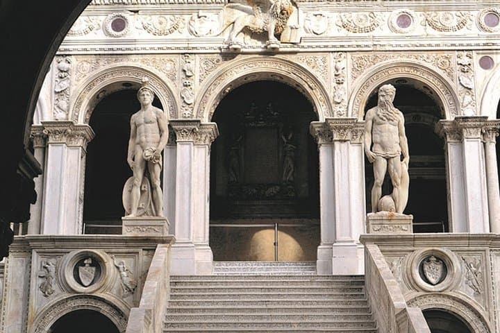 Skip the Line: Doge's Palace Guided Tour in Venice
