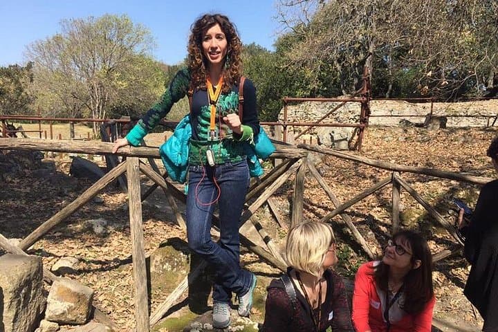 Tour in the ruins of Cuma with an archaeologist.
