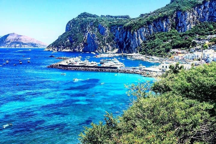 VISIT CAPRI WITH US
