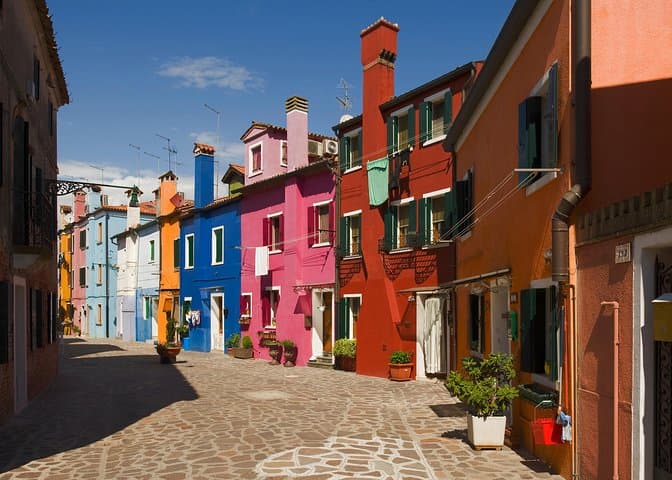 Venice’s Colorful Islands: Private Murano, Burano & Torcello Tour