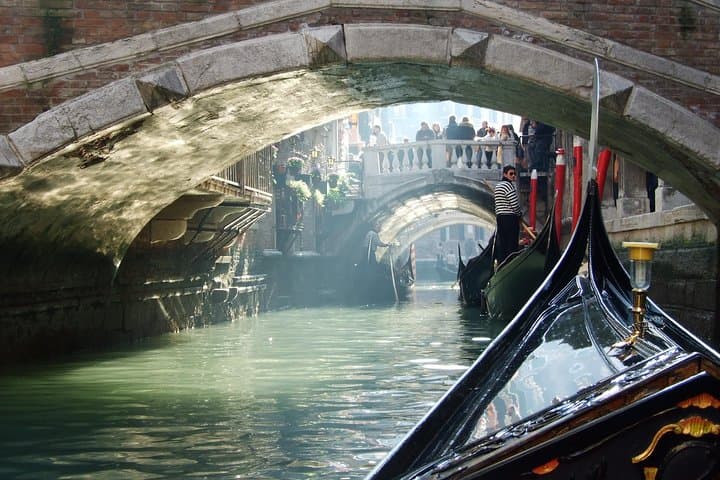 Venice Walking Tour and Gondola Ride