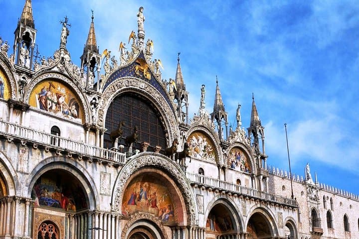 Gondola Ride and St Mark's Basilica Tour with Pala d'Oro Upgrade