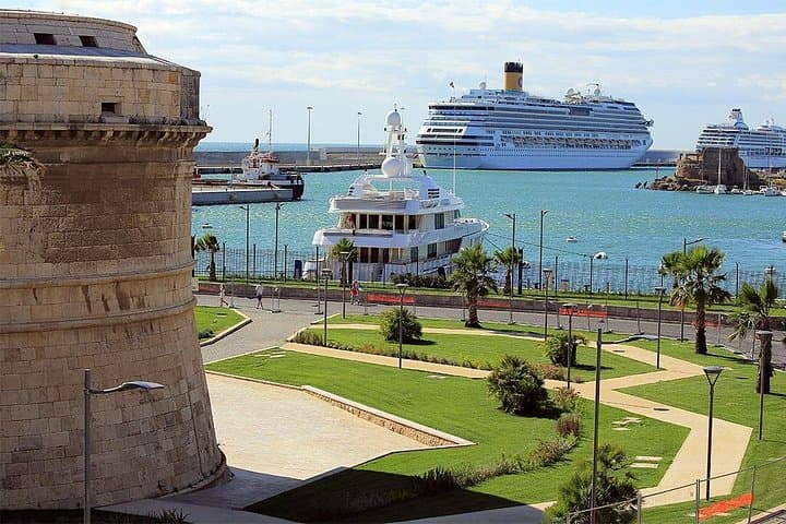 Private Transfer Between Rome Hotel and Civitavecchia Port or vv.