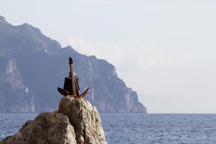 Private Transfer from Sorrento to Amalfi: Door-to-Door, English-speaking driver