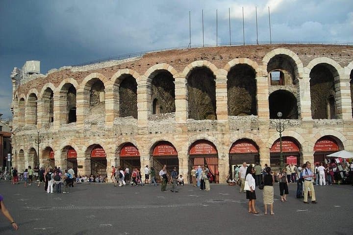 Verona from Milan, private guided tour, by car.