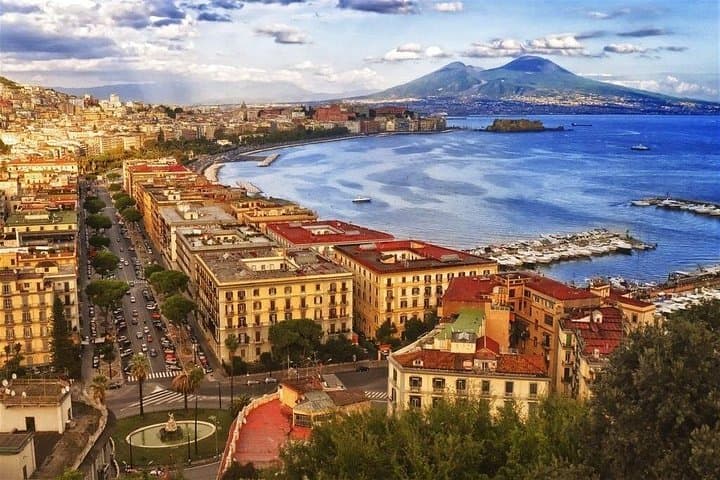 Naples City Tour – Historic Center Walk & Panoramic Drive