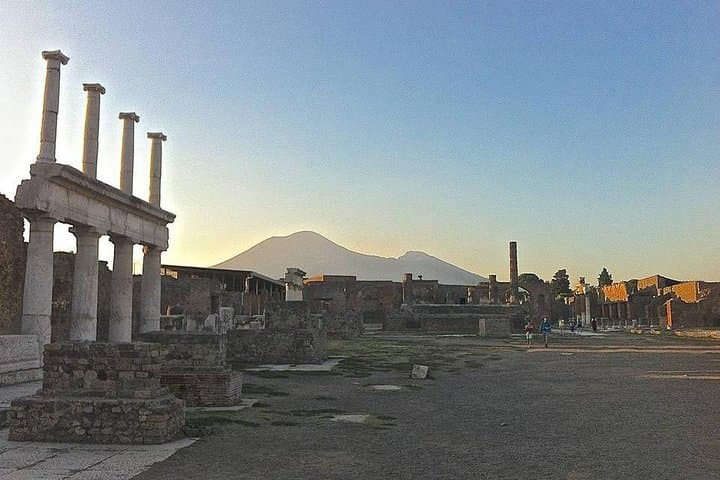 Pompei Guided Tour at Sunset