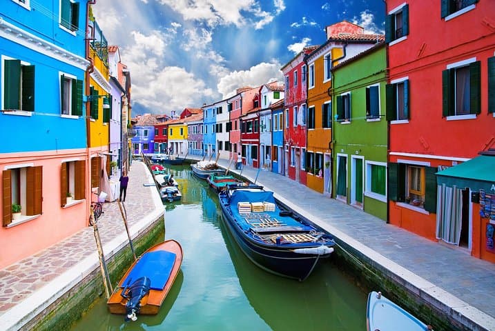 Venice’s Colorful Islands: Private Murano, Burano & Torcello Tour