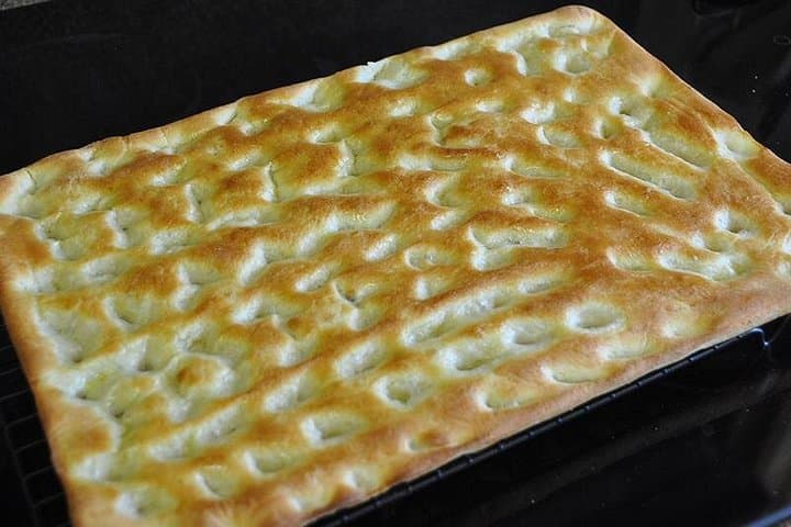 Plain Focaccia very good :-).